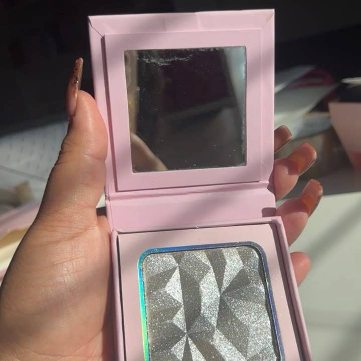 Fearless for wholesale by BossUp Cosmetics