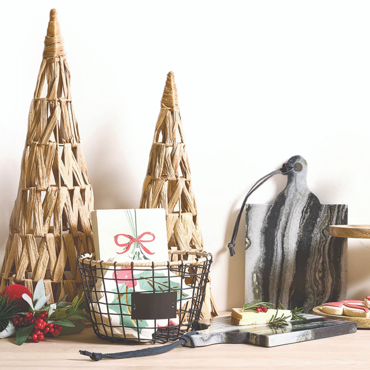 Santa Barbara Design Studio by Creative Brands - Wholesale Basket - Wire Basket With Rattan Rim1