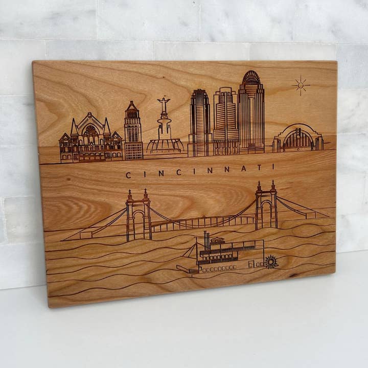 Skärbräda i massivt körsbärsträ med Cincinnati-silhuett för wholesale av Lucca