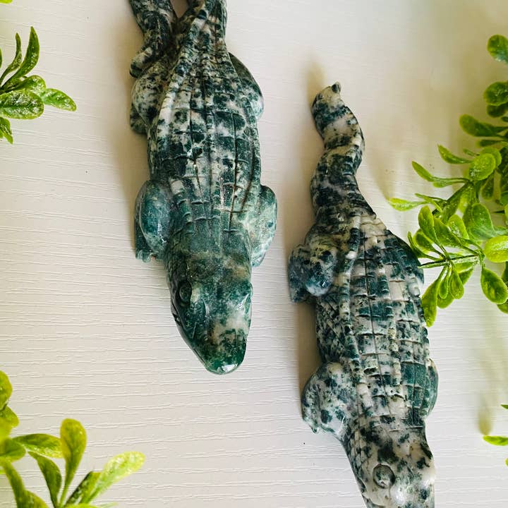 Moonsence - Wholesale Spiritual Stone/Crystal - Moss Agate Crystal Alligator Carving4