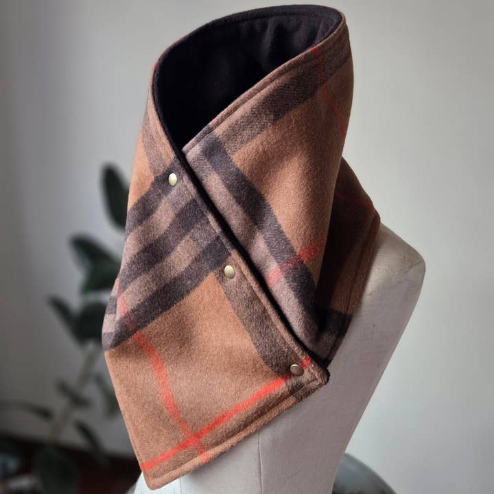 Grandma Skills - Wholesale Scarf - Women's - Snap Cowl-Dutton Plaid1
