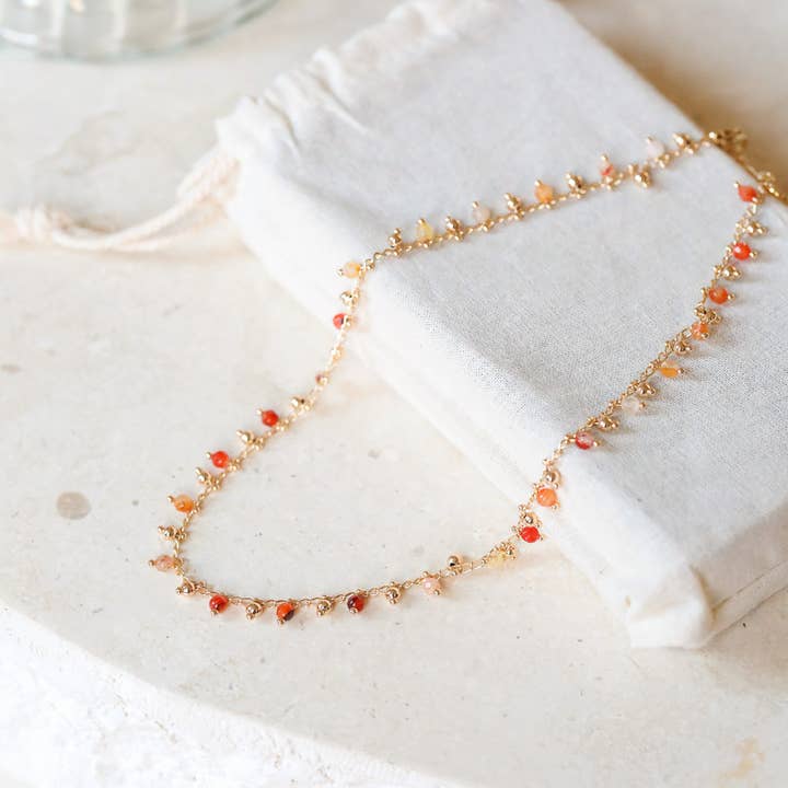 The Gilded Witch – Großhandel Perlenkette – Mittsommer-Halskette — Orangenachat: Kristall-Edelstein