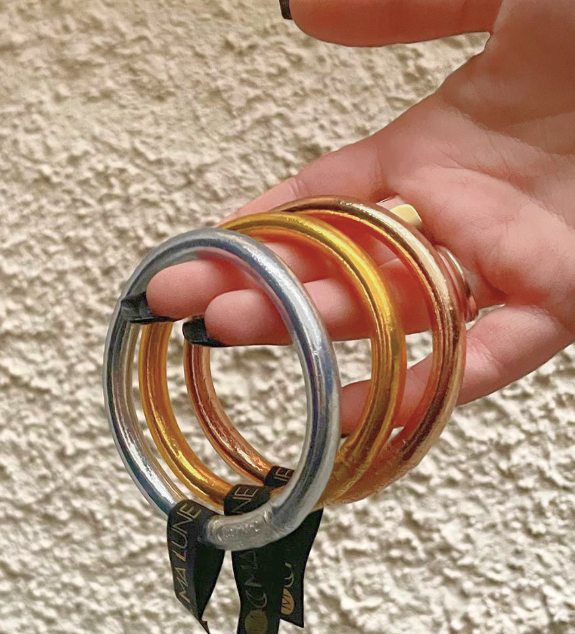 JolieJulie-MaLune-VentiLLo - Wholesale Bangle Bracelet - 1 genuine 8 mm Buddhist bangle - gold size M3