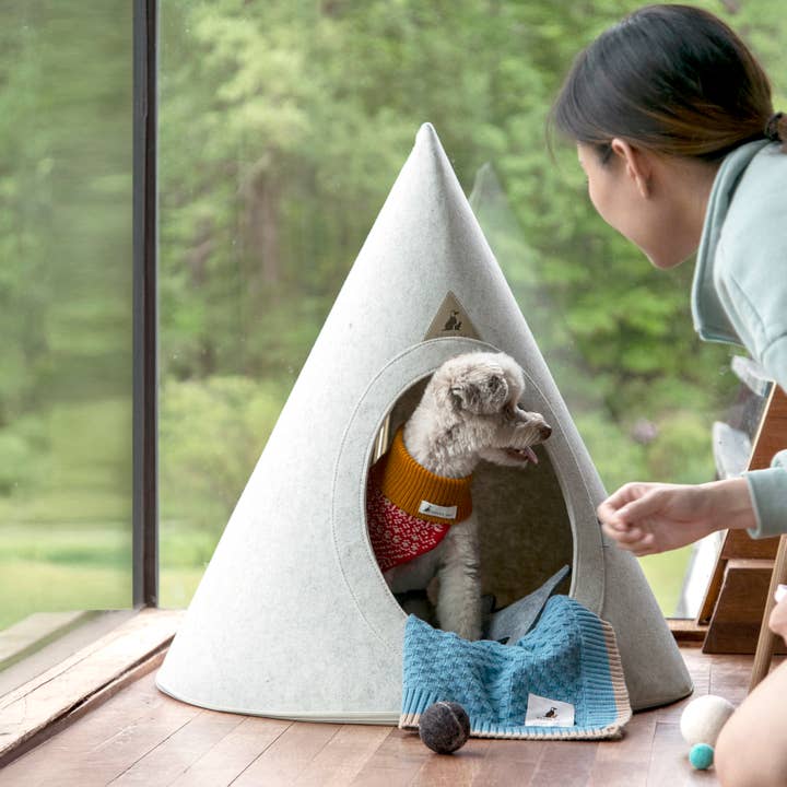 Nooee Pet Buddy Cave – Size L Cream Foldable Pet Cave for wholesale by Nooee pet