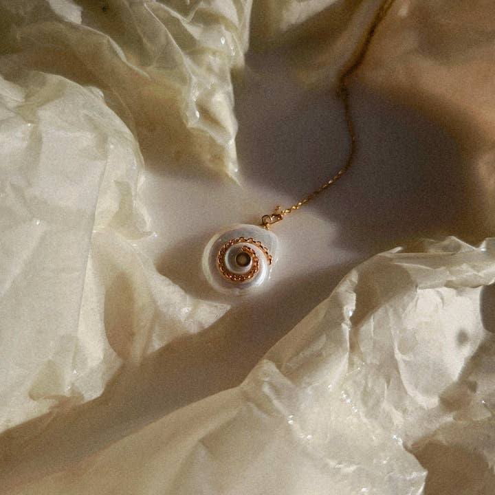 LA MAISON GISEL B. - Wholesale Pendant/Charm Necklace - Collier coquillage Céleste4
