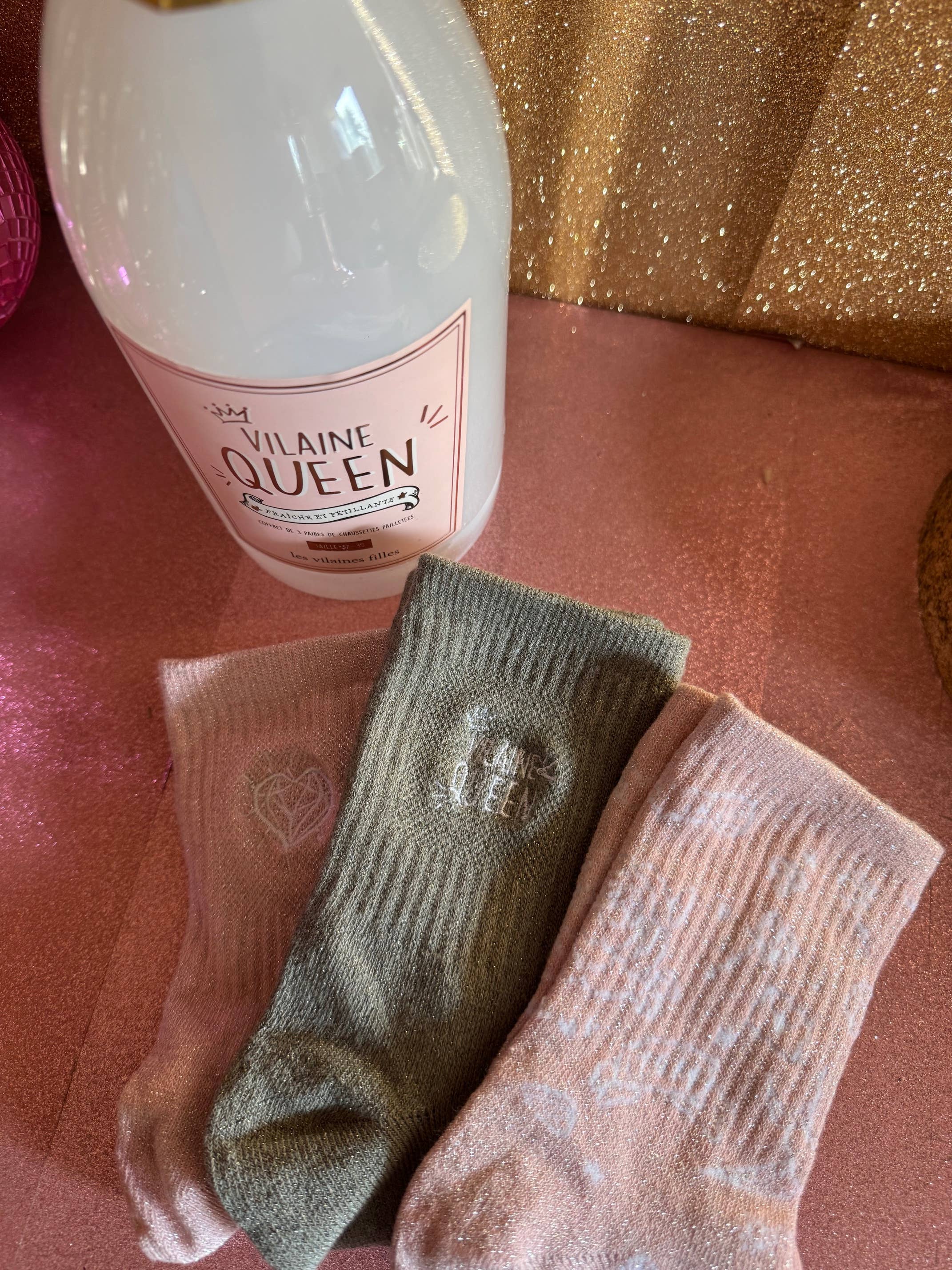 Les Vilaines Filles – wholesale Strumpor - Dam – Strumpor x 3 i champagneflaska!1