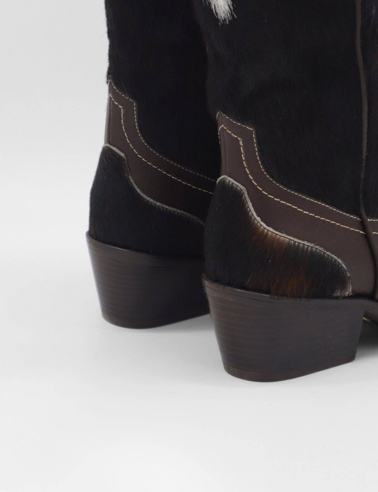 Couro de vaca marrom Botas de Senhora Nirvana Western Cowboy em Pele de Vaca Castanha para venda a revendedores na Faire2