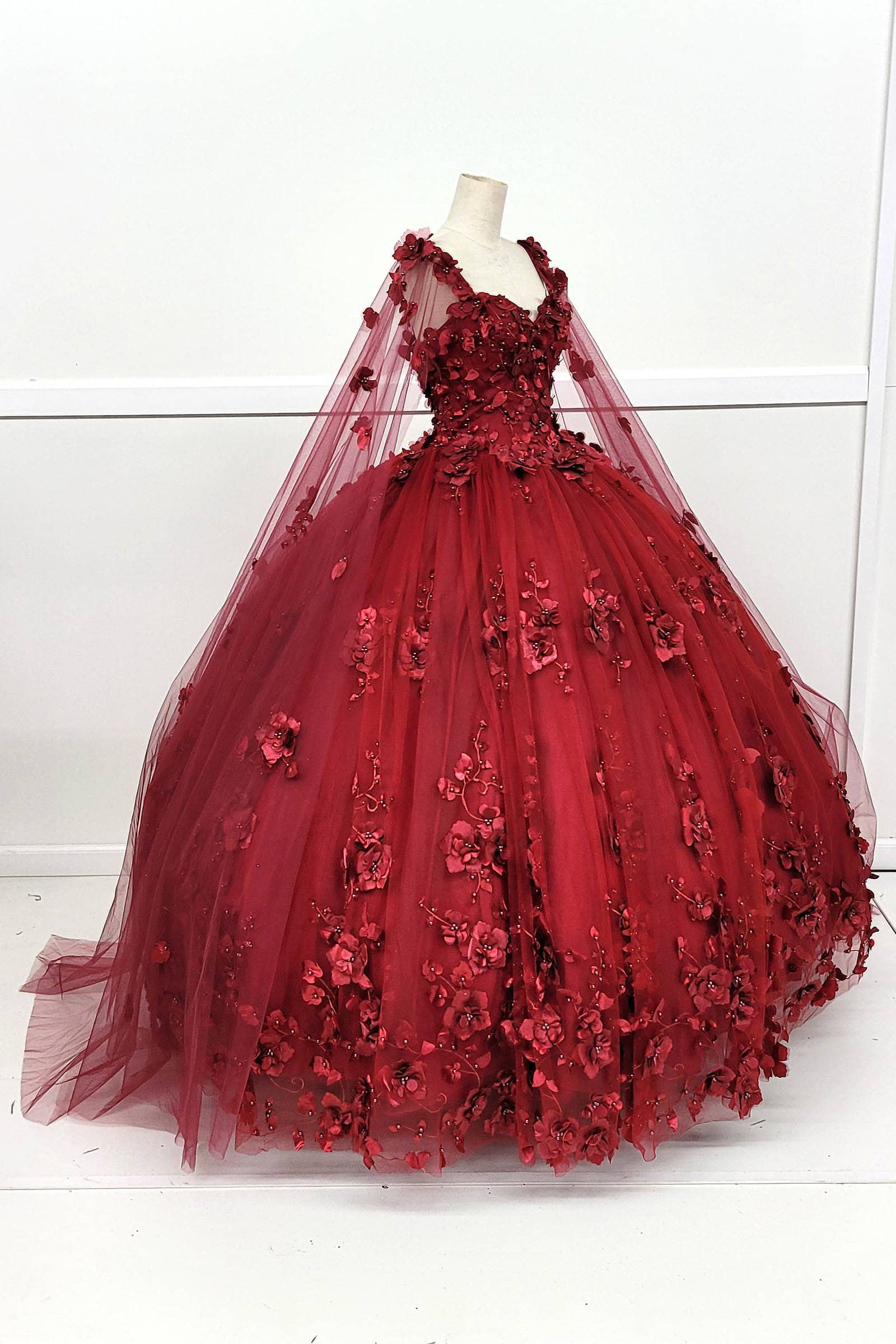 Chicas – Vestido comprido - Mulher por atacado – Vestido de Quinceanera com Flores e Capa com Abertura CHF30183