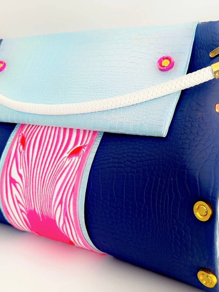 Sac à main zébré AS Signature bleu pour la vente par Soderena Designs