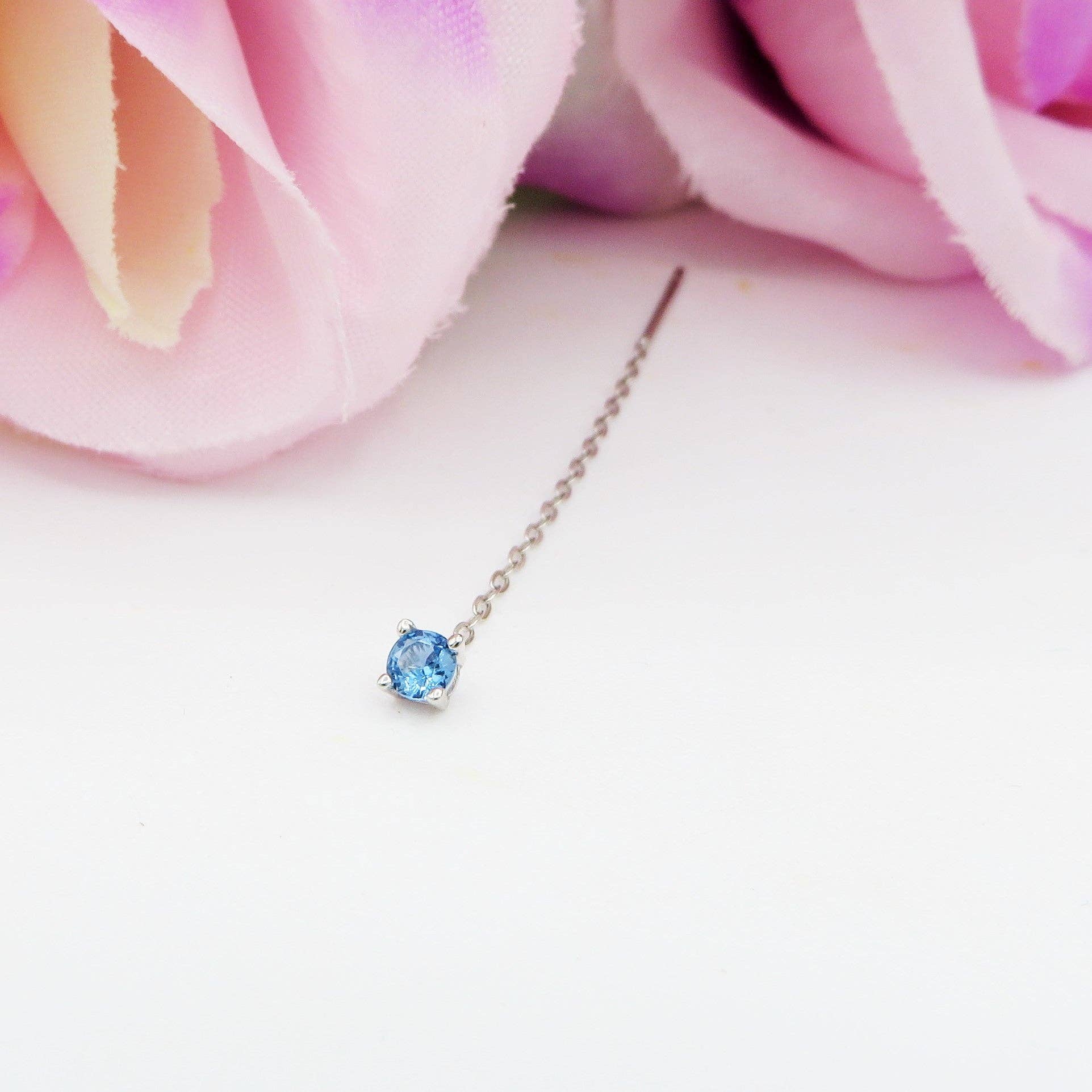 Daemon srls - Vente Boucles d'oreille uniques - SHINY ~ Boucle d’oreille pendante en argent 925 avec point de lumière en zirconium cubique - glissante2