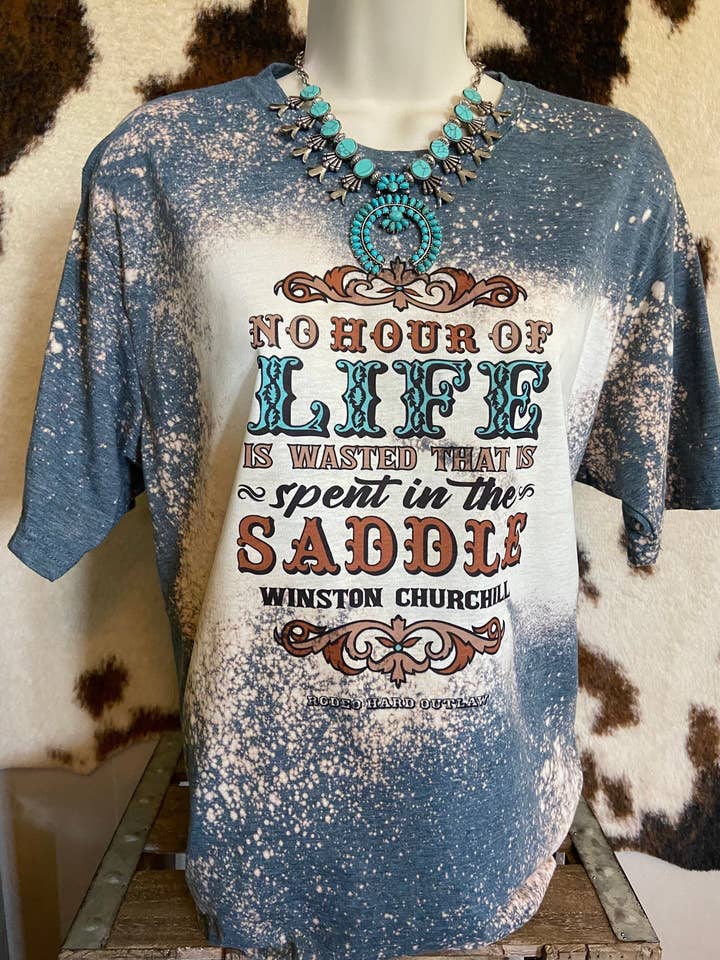T-shirt à motif western blanchi Life in the Saddle | T-shirt Rodeo pour la vente par Rowdy Rowels