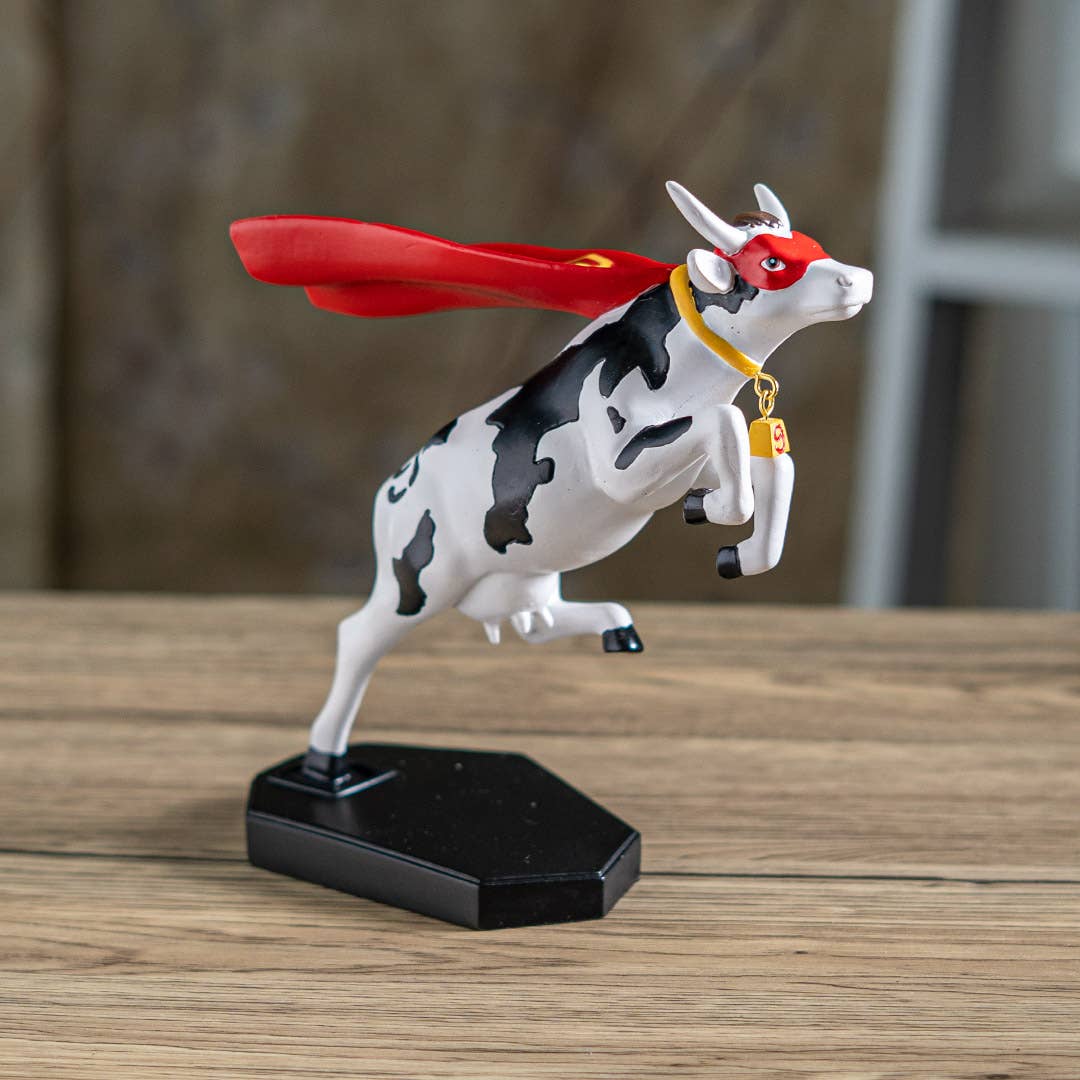 Pacific Trading - Wholesale Decorative Figurine - Super Cow Cowparade5