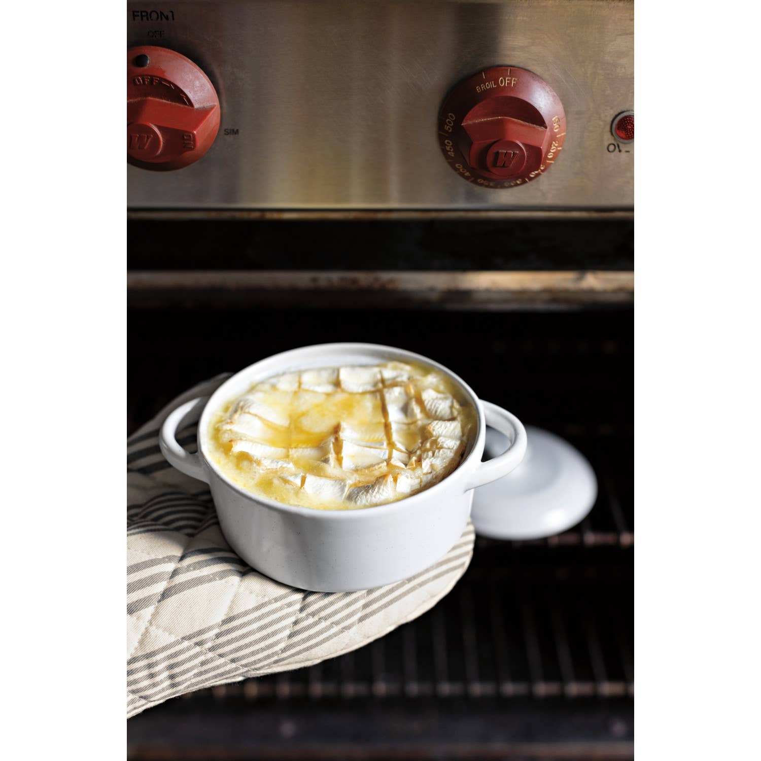 Danica Brands - Wholesale Baking Dish - White Brie Baker3