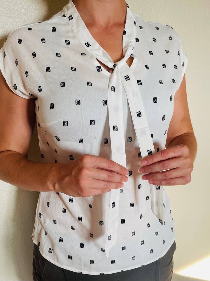 LIMITED EDITION PRINT- Scarlett Blouse Athenian for wholesale by Executive by Stephanie