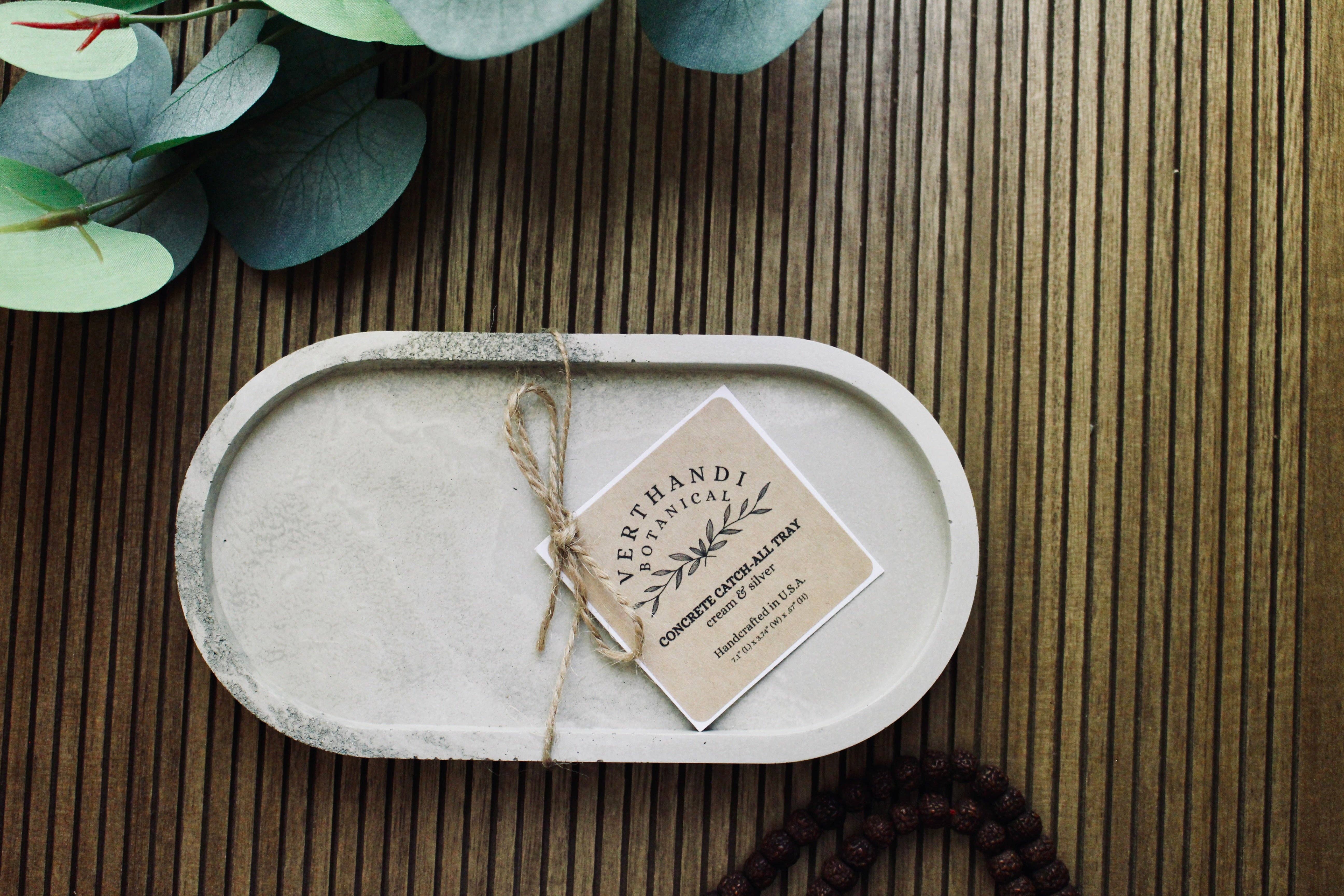 Verthandi Botanical - Wholesale Decorative Tray - CONCRETE OVAL TRAY11