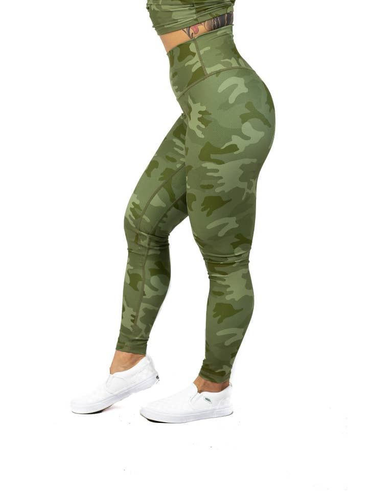 Vital Apparel – Großhandel Sport-/Lounge-Leggings – Damen – Plüsch V2 Combat Legging - Grüne Tarnung