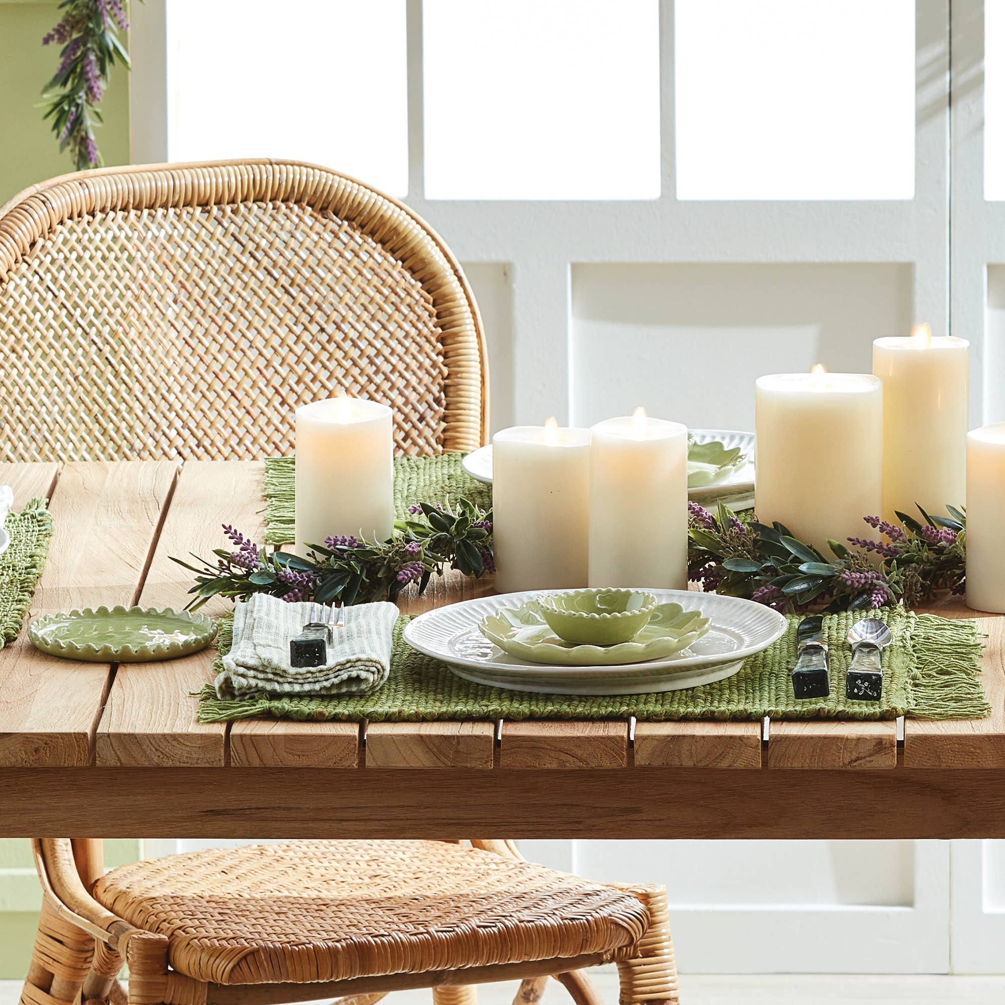 Napa Home & Garden - Wholesale Dinner Plate - Maddie Round Tray, Green3