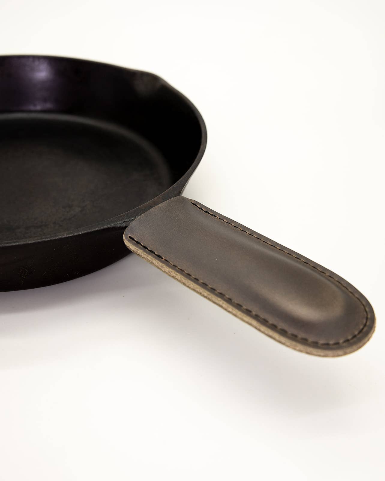 Lindy Leather – Engroshandel Støbejernspande – Læderhåndtagsovertræk til støbejern7