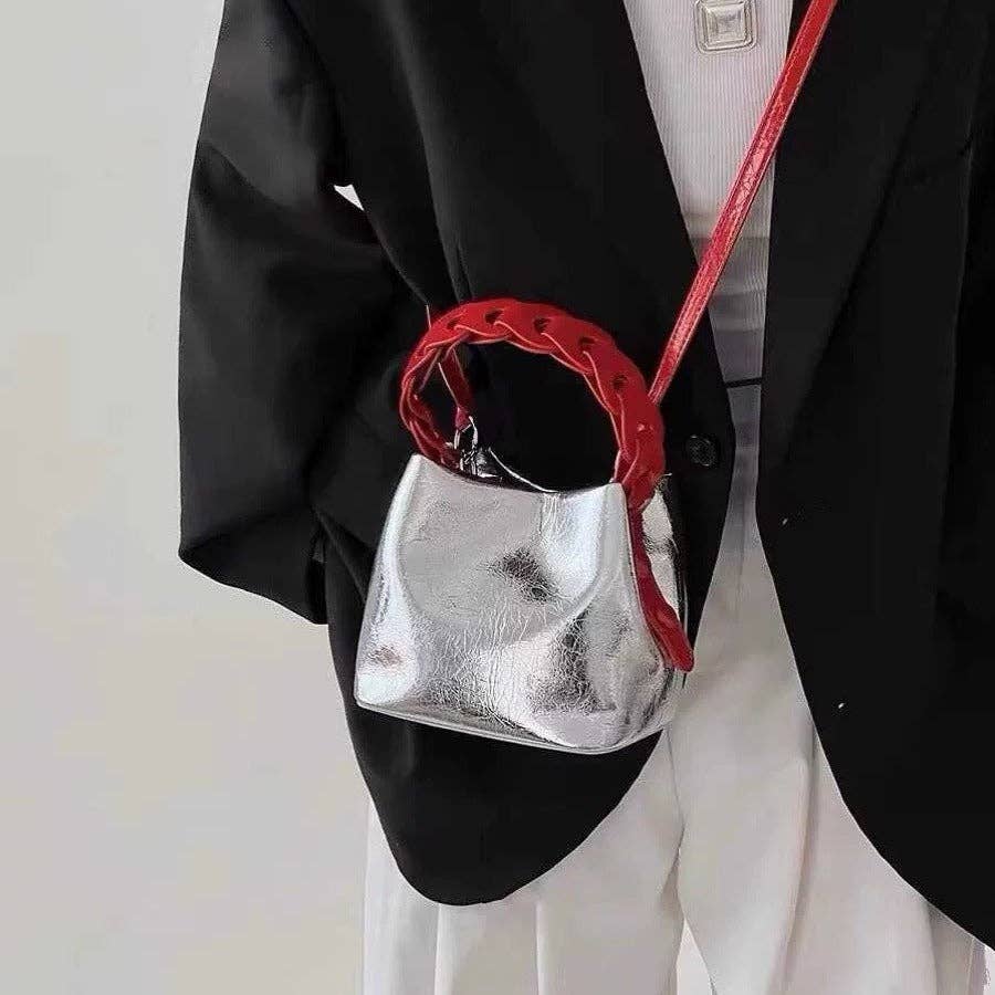 PLATA Bolso cubo plateado de diseño sofisticado de venta al por mayor en Faire2