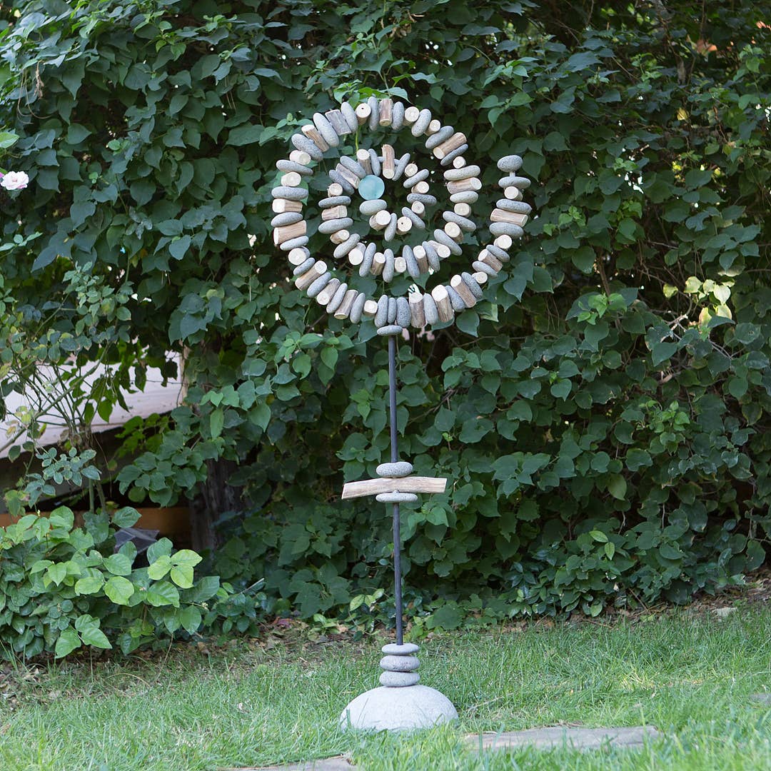 Garden Age Supply - Wholesale Outdoor Ornament/Decor - Spiral Garden Stand with Glass Ball - Outdoor Ornament/Decor1
