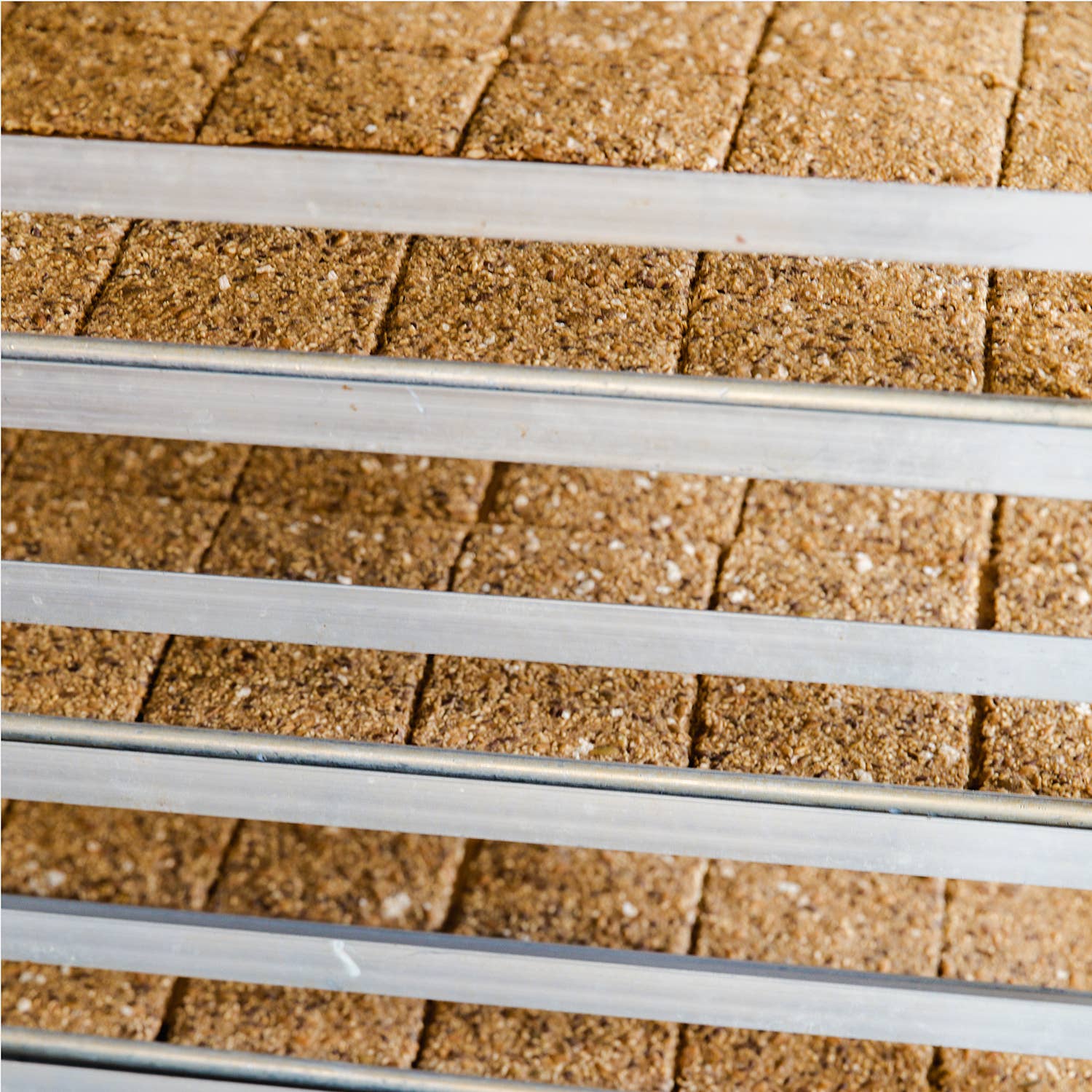 Norwegian Baked - Venta al por mayor Crackers - Knekkebrød/Crispbread a granel de 2.5 libras, hojuelas de sal marina orgánicas1