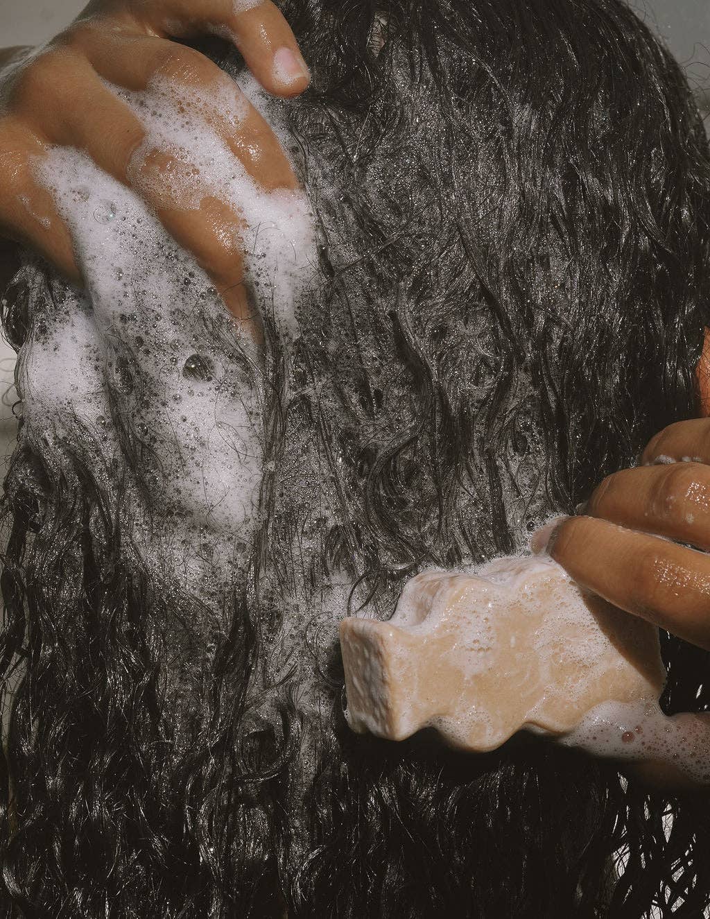 Flora Flora - Wholesale Shampoo Puck/Solid Shampoo - Hydrating Shampoo Bar1