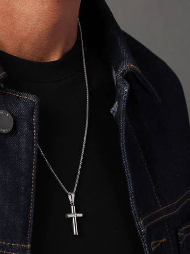 316L rostfritt stål Medium bambu kors halsband för wholesale av We Are All Smith