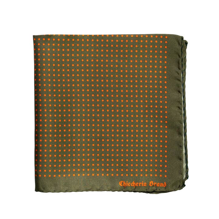 Mouchoir en soie roulé à la main Chiccheria pour la vente par So Milano