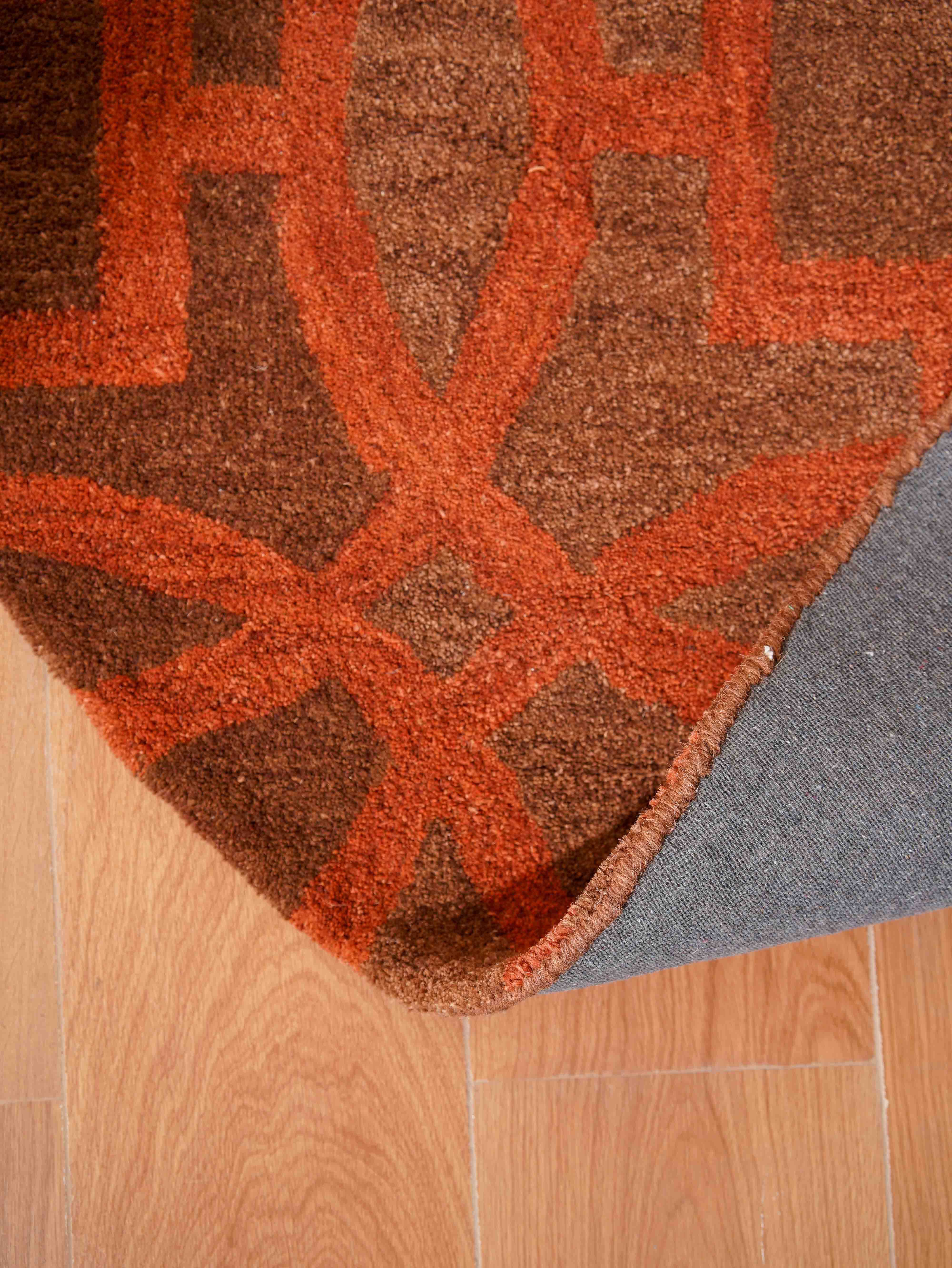 Hand Tufted Wool Round Area Rug Brown Orange K00239 for wholesale on Faire5