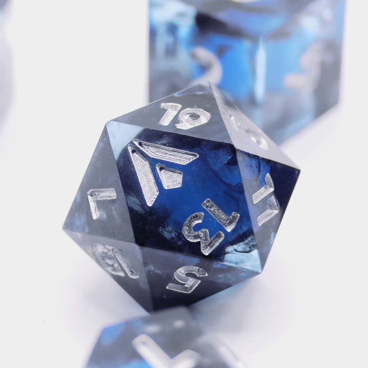 SET DE DÉS - PIERRE PHOSPHORESCENTE - THE RIFT pour la vente par SPACE DELIRIUM