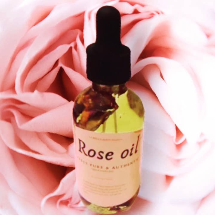 Huile de rose hydratante pour la vente par BEAUTIFUL WELLNESS