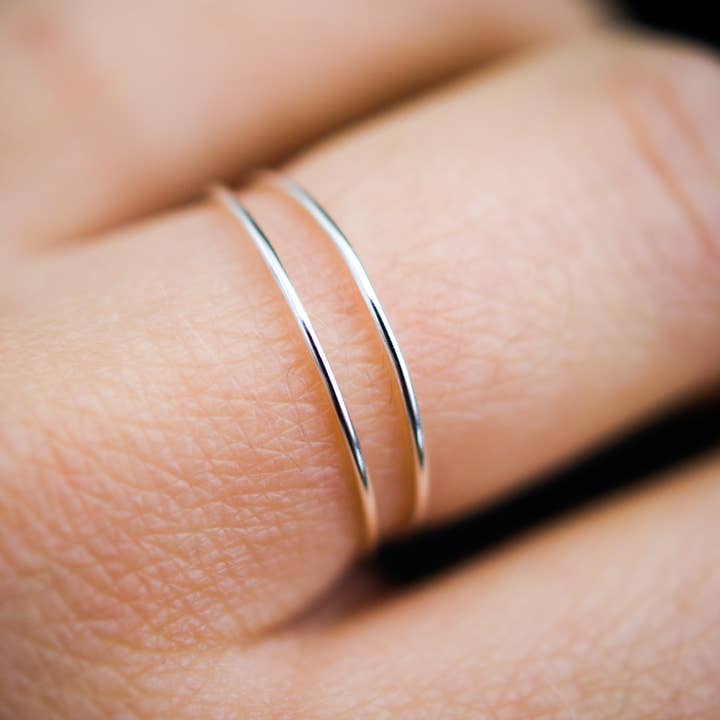 Hannah Naomi – wholesale Band/stacked ring – Ultra Thin Stacking Ring, Sterling Silver