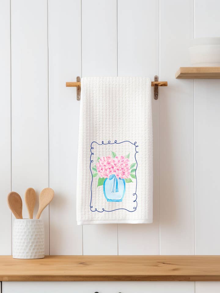 Rosa Hortensien in einer Vasenhandtuch für den Großhandel von The Navy Knot