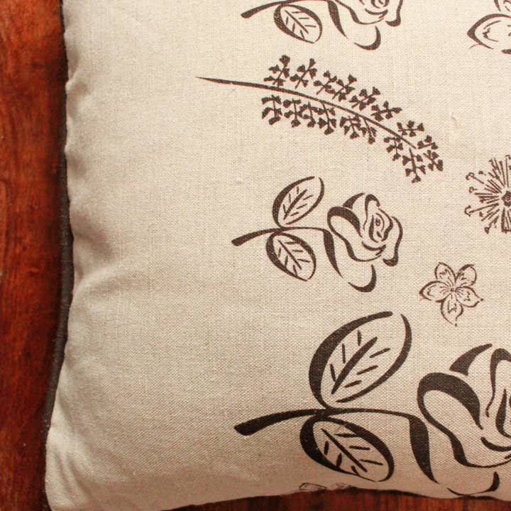 milly sands interiors ltd. – wholesale Throw/decorative pillow – English Heritage Cushion2