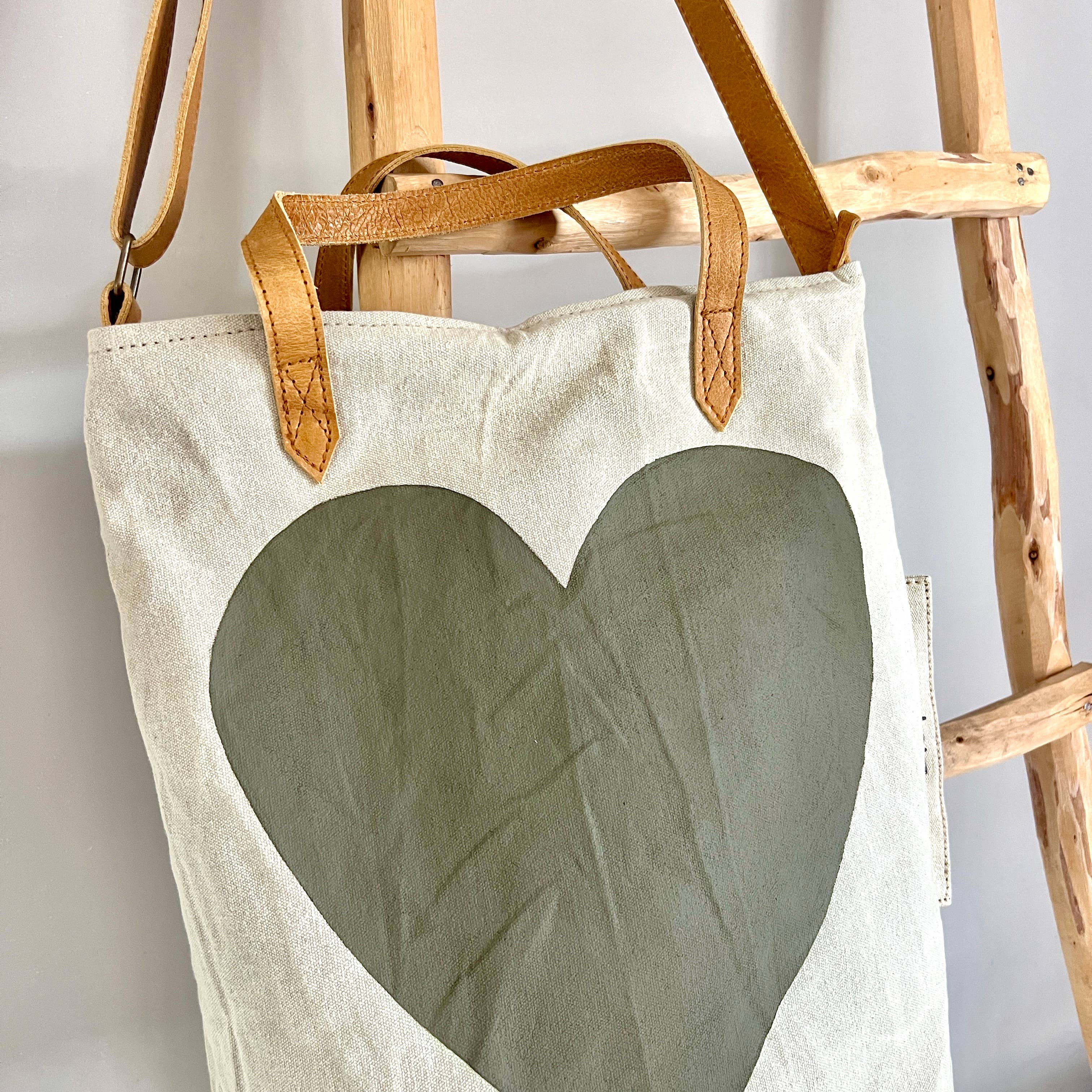 Liefe NL – wholesale Axelväska - Dam – BucketBag hjärta mörk oliv (vintage ljus canvas) NY3