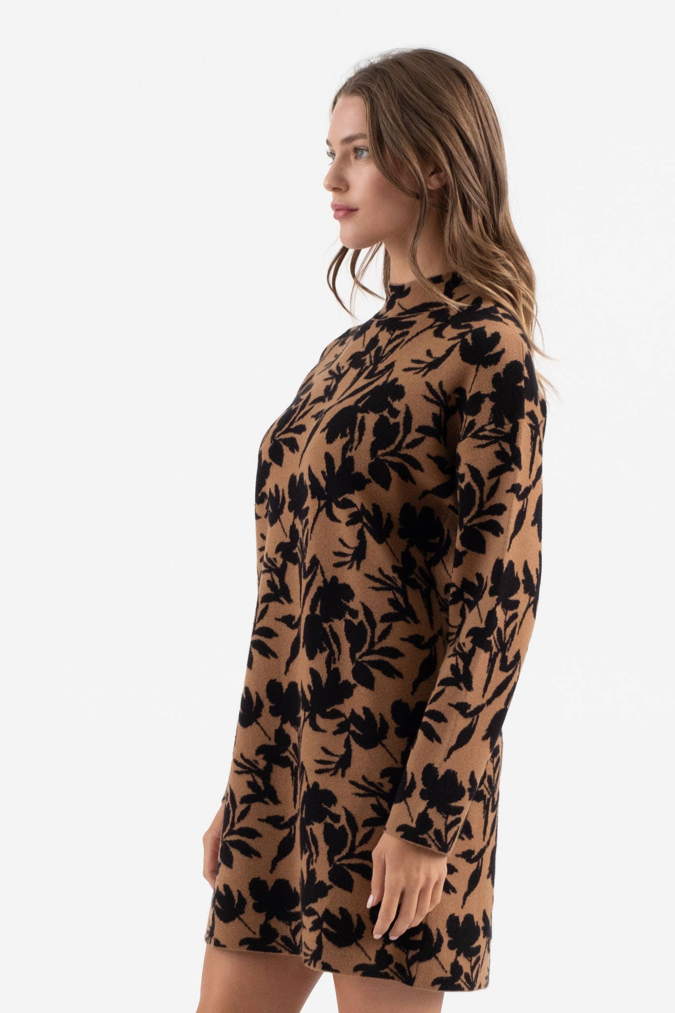 Blu Pepper - Venta al por mayor Vestido - Mujer - VESTIDO TIPO JERSEY DE PUNTO DE MANGA LARGA CON CUELLO REDONDO Y ESTAMPADO FLORAL7