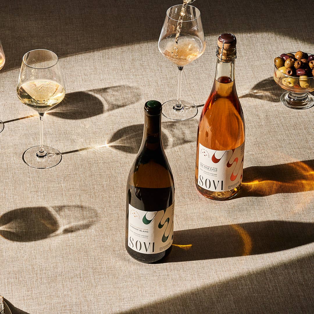 Sovi Wine Co. - Vente Spiritueux/Vins/Bières sans alcool - Coffret mixte Chenin Blanc et The Wild Child à l'orange pétillante 2