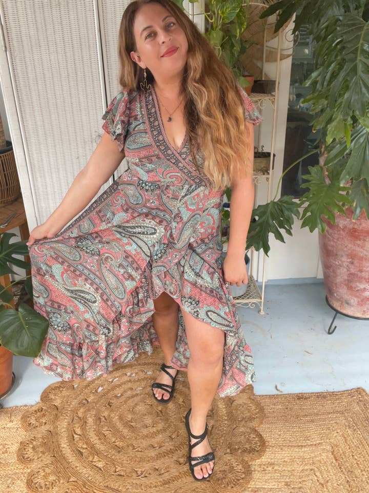 Siden justerbar volang wrap klänning - begränsad sats (grå) för wholesale av Pink and Silver