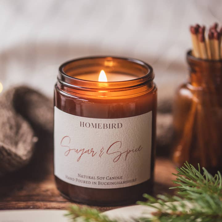 Sukker & Spice Candle for engroshandel hos Homebird Candle Co.