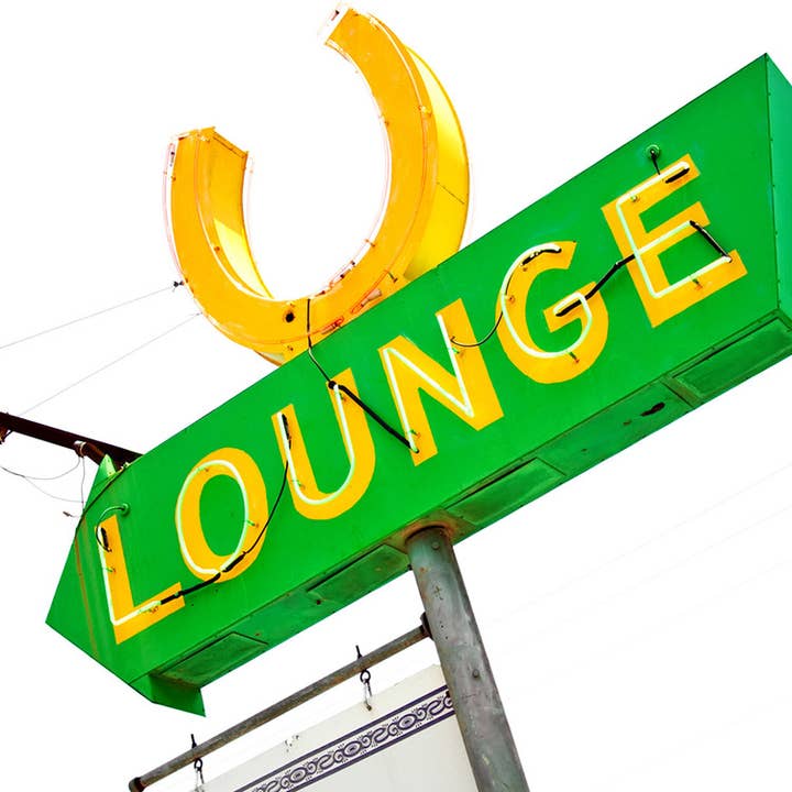 Salón Horseshoe para venta al por mayor de South Austin Gallery