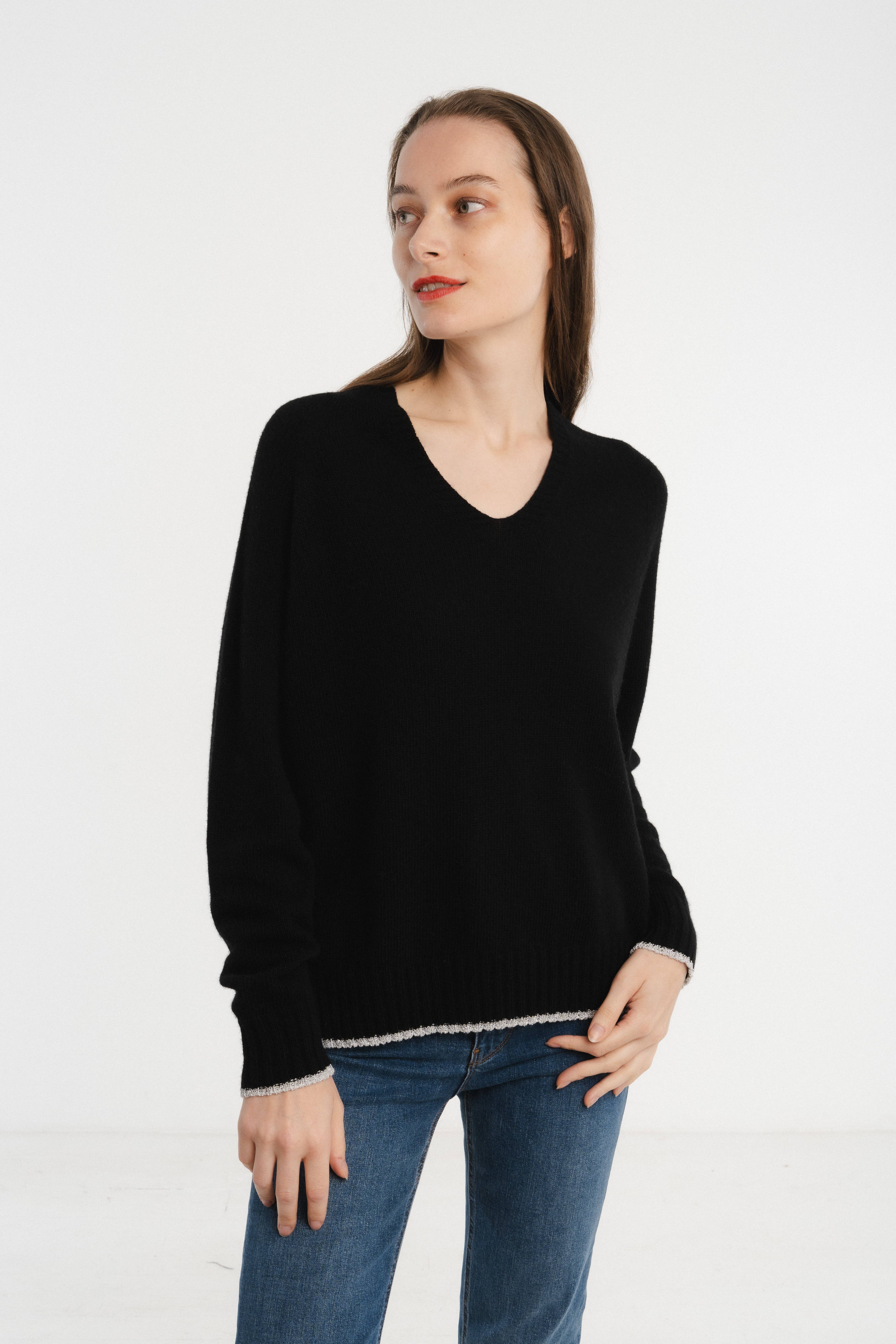 JULIA PARIS - Wholesale Knit Sweater - Women's - V-neck sweater in a wool and cashmere blend3