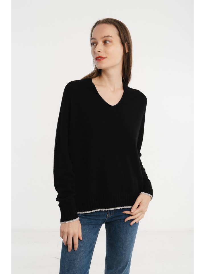 JULIA PARIS - Wholesale Knit Sweater - Women's - V-neck sweater in a wool and cashmere blend3