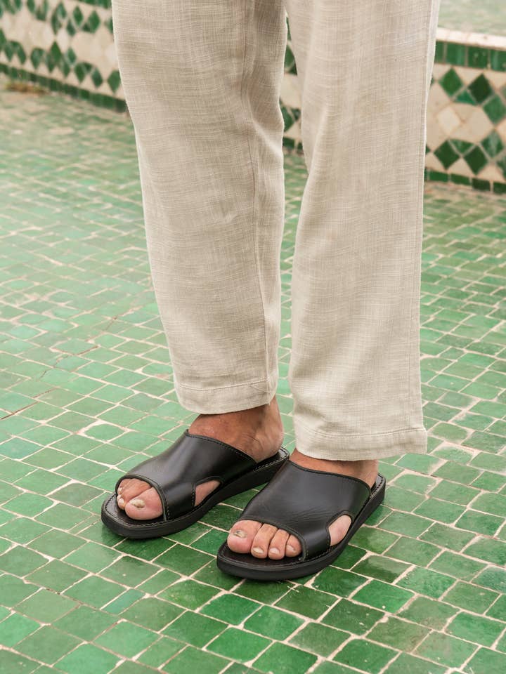 Handgjorda svarta lädersandaler för män – Marockansk hantverkare för wholesale av isli and tisli