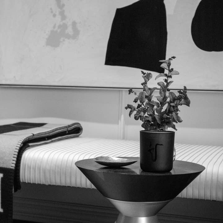 OLPHACTORY CANDLES - Wholesale Jar/Filled Candle - Noir Vanguard2