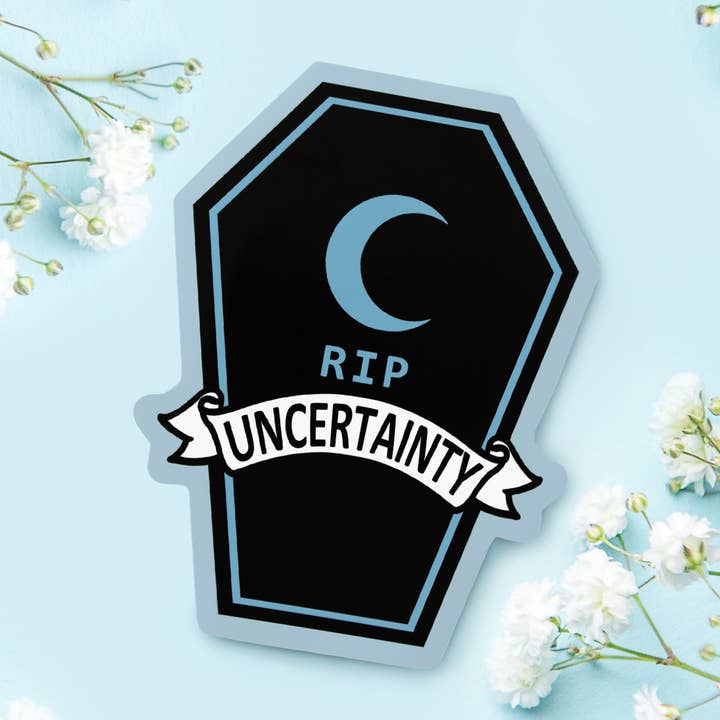 Gotisk RIP usikkerhedskiste klistermærke Uhyggelig sød grunge for engroshandel hos Atomic Lace