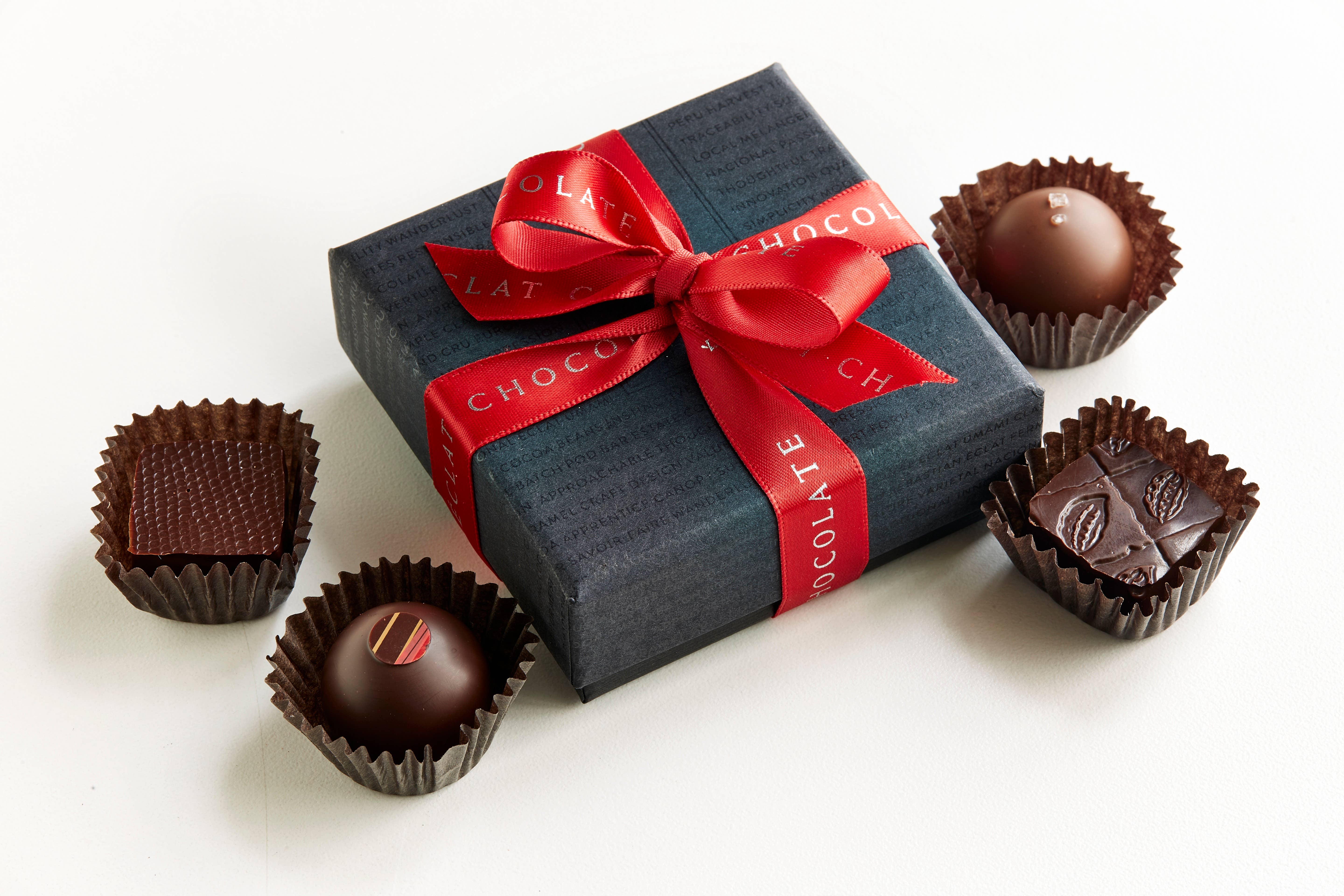 Éclat Chocolate - Wholesale Chocolate Box - Custom 4-Piece Signature Assorted Gifts1