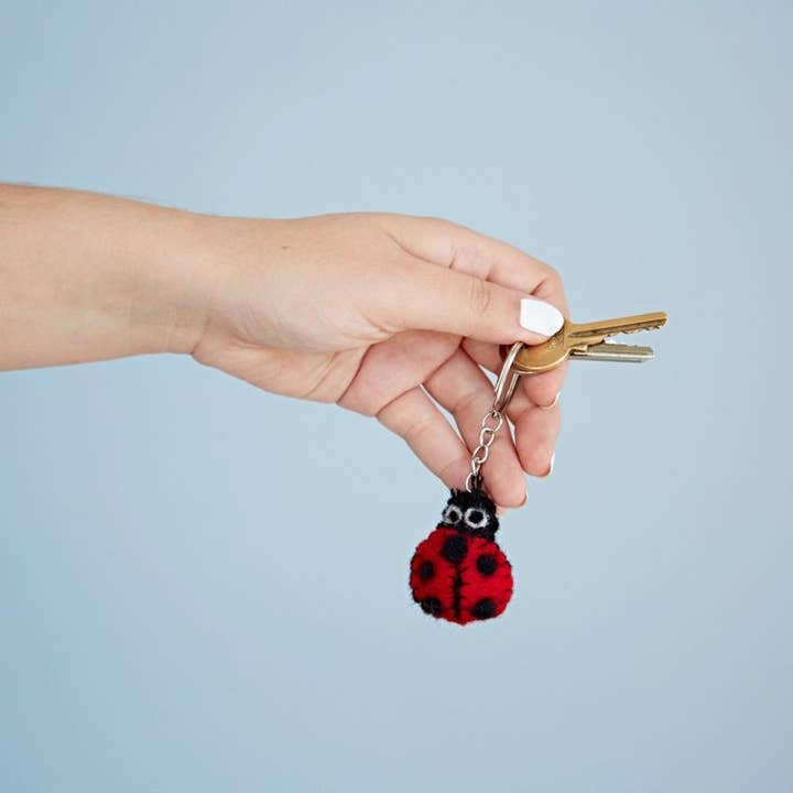 The Paper High Gift Company Limited – Engroshandel Nøglering - Dame – Filt Ladybird nøglering - Håndlavet1