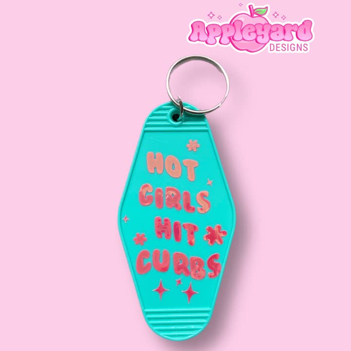 Llavero con diseño de chicas calientes en las aceras | Motel para venta al por mayor de Appleyard Designs