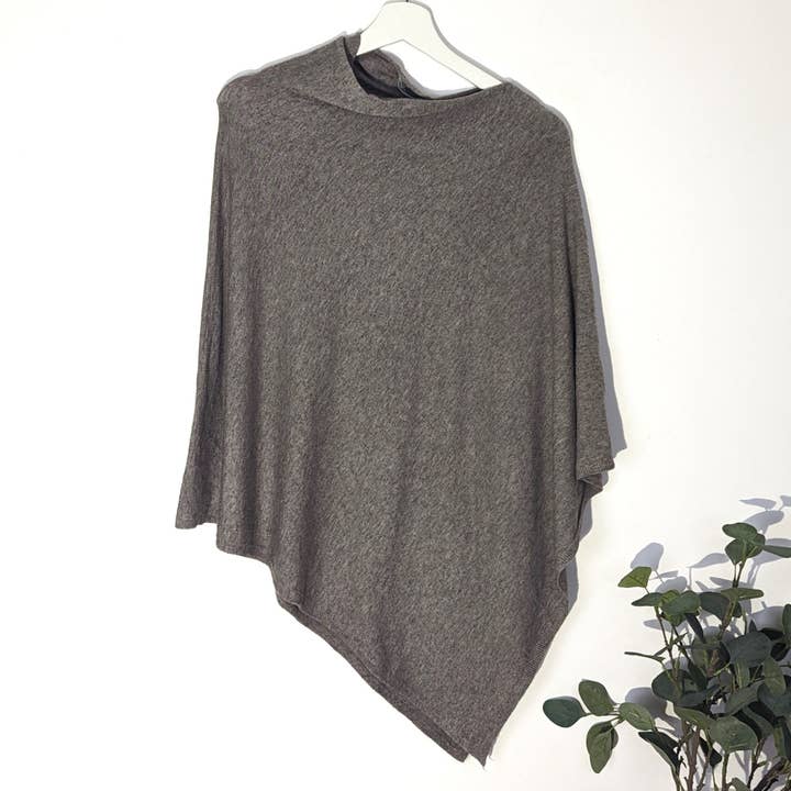 Tempest Designs – wholesale Poncho – Women's – Plain classic fine knit poncho (S-L)7