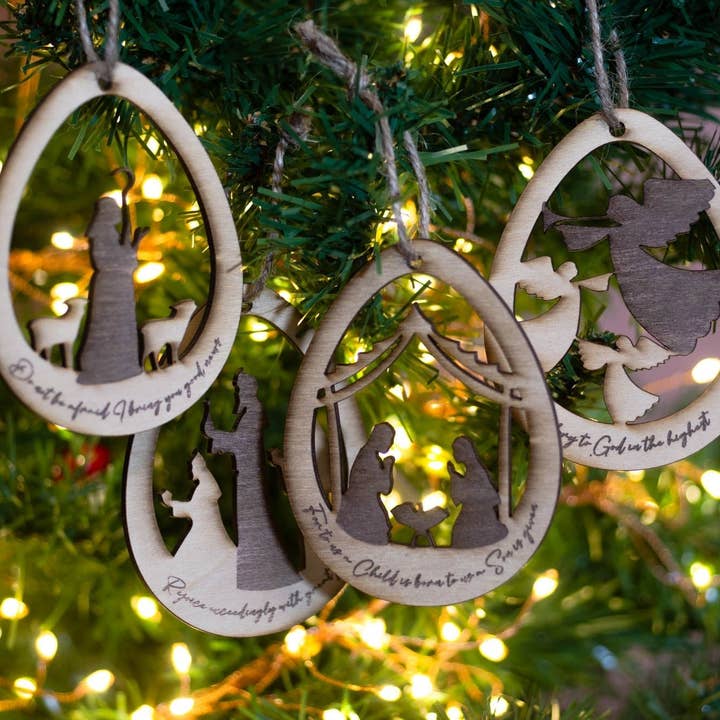 Christmas Story Set mit 4 Ornamenten für den Großhandel von Birch and tides